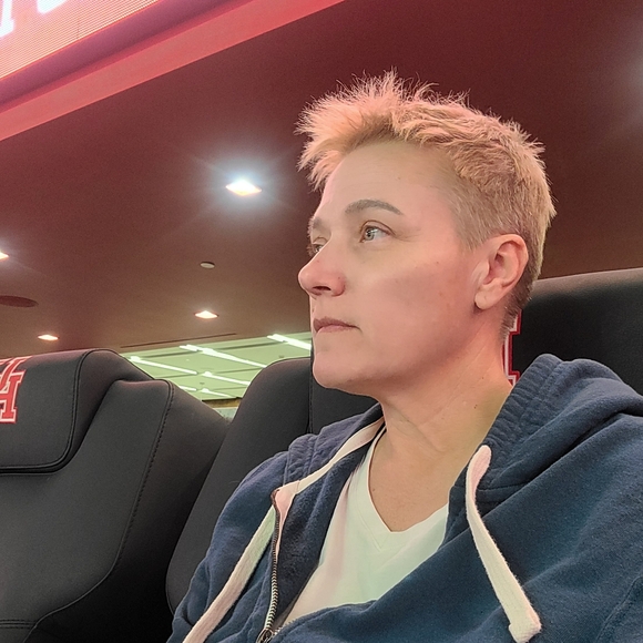 Meet your Posher, Tammy - Picture 1 of 1